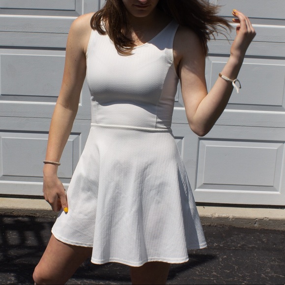 cute simple white dresses